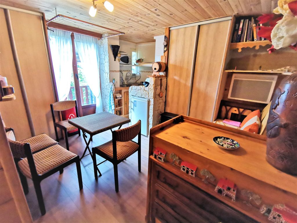 Achat appartement à vendre 2 pièces 27 m² - La Bollène-Vésubie