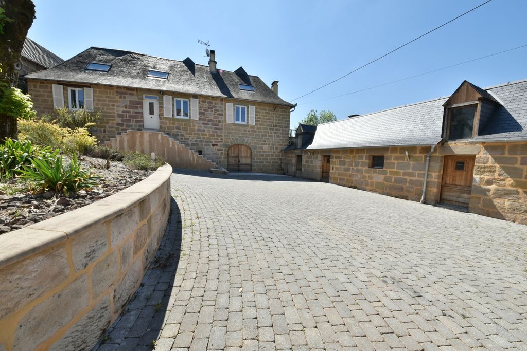 Achat maison à vendre 5 chambres 290 m² - Brive-la-Gaillarde