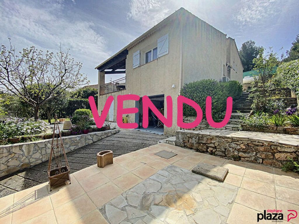 Achat maison à vendre 3 chambres 115 m² - Bandol