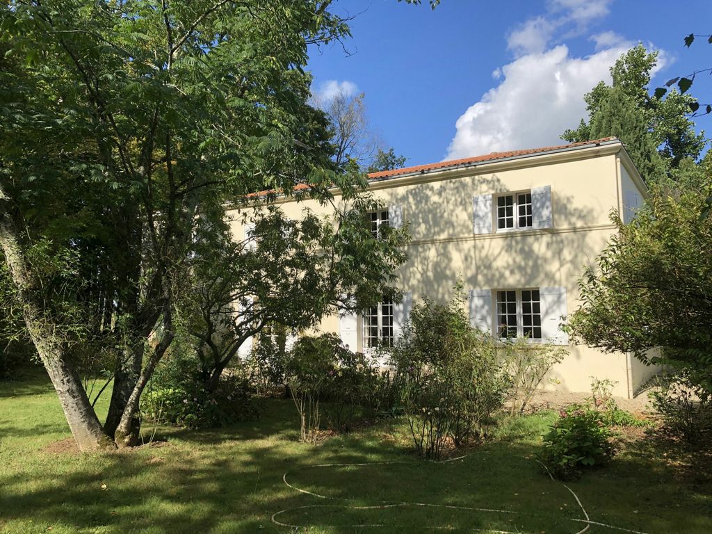 Achat maison à vendre 5 chambres 308 m² - Jonzac