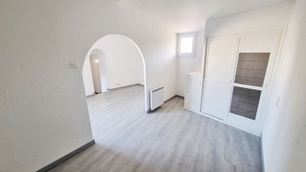 Achat appartement à vendre 2 pièces 33 m² - Nîmes