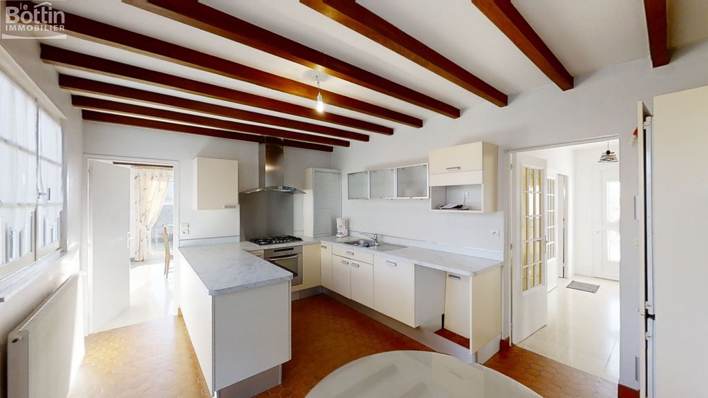 Achat maison à vendre 5 chambres 185 m² - Amiens