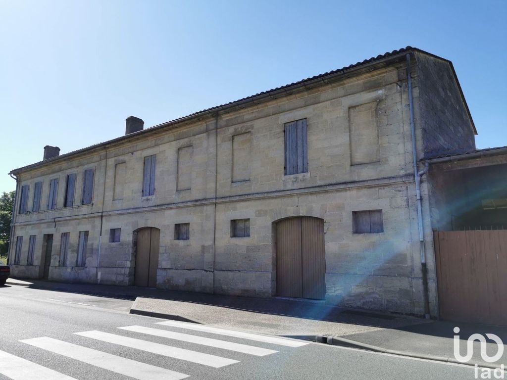 Achat maison à vendre 8 chambres 230 m² - Saint-Médard-de-Guizières