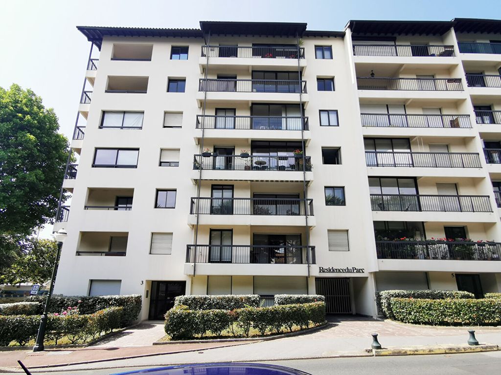 Achat appartement à vendre 3 pièces 72 m² - Saint-Jean-de-Luz