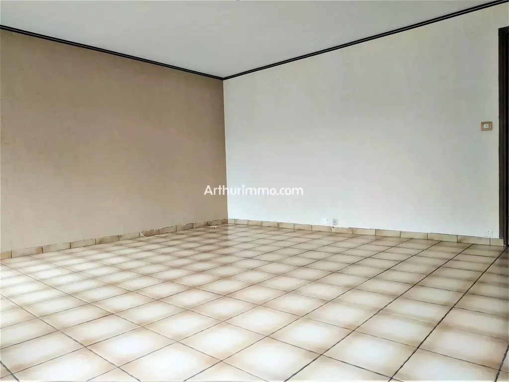 Achat appartement à vendre 3 pièces 72 m² - Sucy-en-Brie