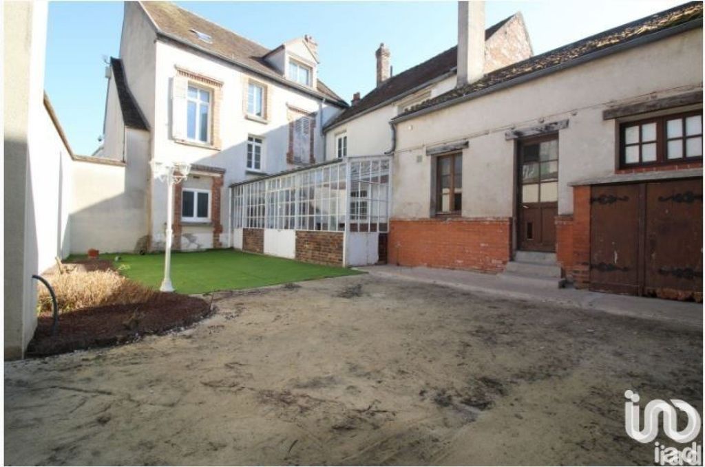 Achat maison à vendre 4 chambres 190 m² - Villeneuve-la-Guyard