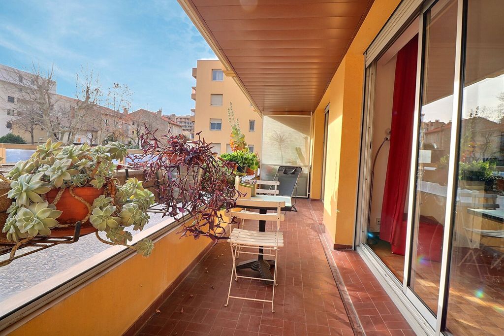 Achat appartement à vendre 4 pièces 94 m² - Marseille 8ème arrondissement