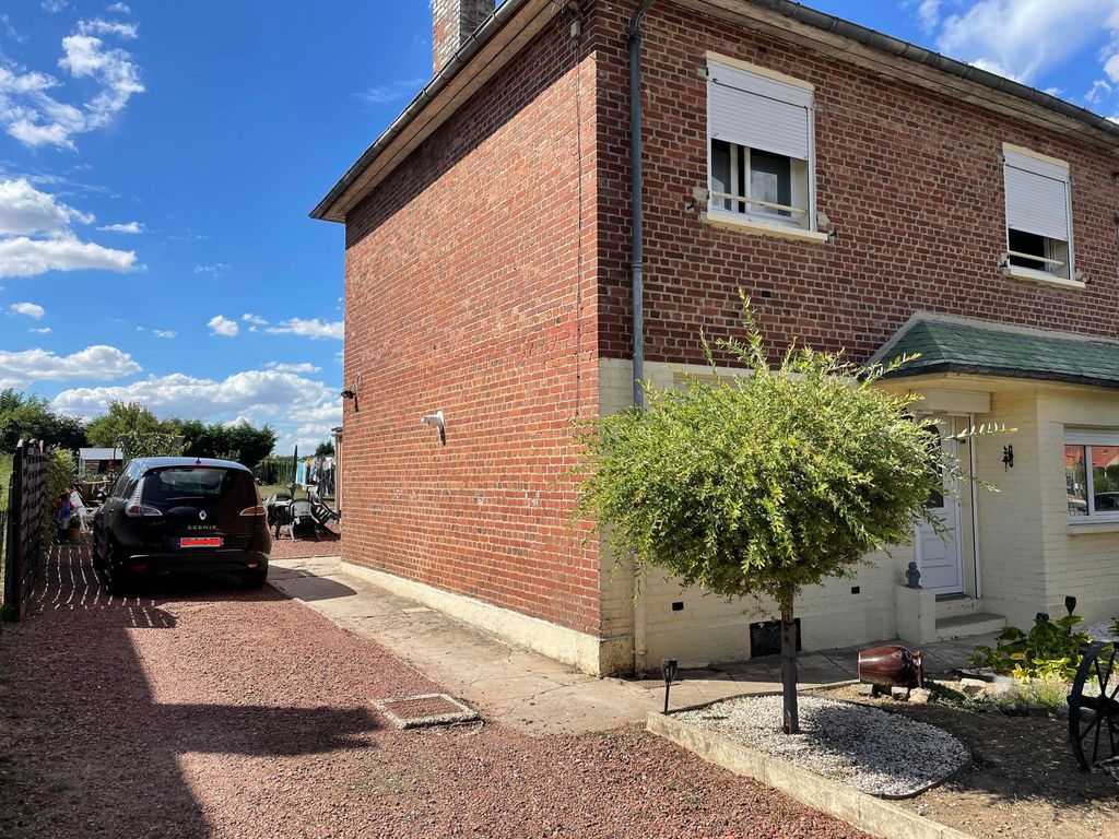 Achat maison à vendre 4 chambres 120 m² - Busigny