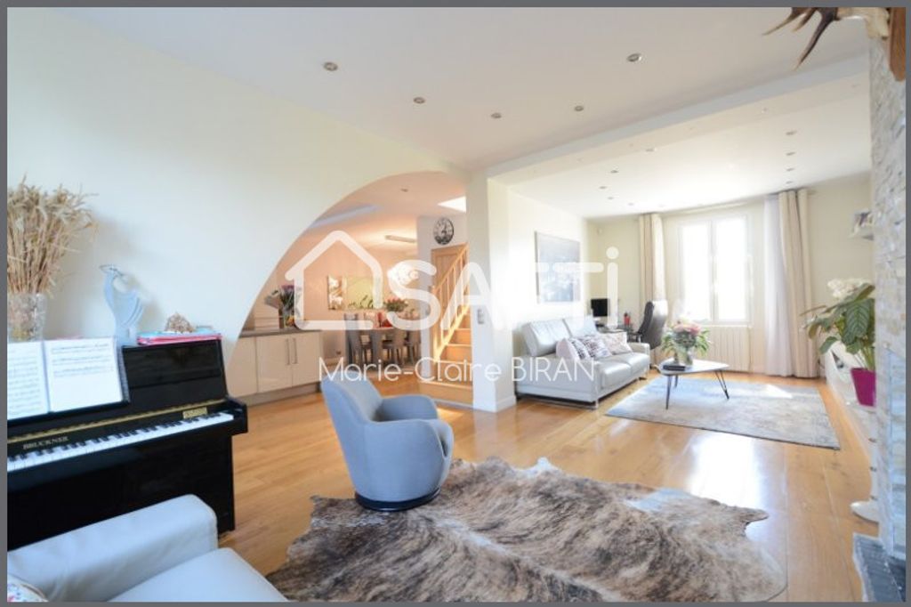 Achat maison à vendre 4 chambres 133 m² - Saint-Maur-des-Fossés