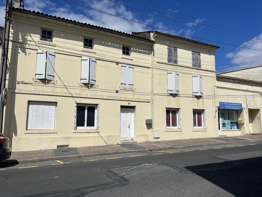 Achat maison à vendre 4 chambres 175 m² - Jarnac