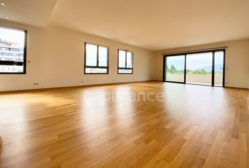 Achat appartement à vendre 5 pièces 162 m² - Saint-Genis-Pouilly