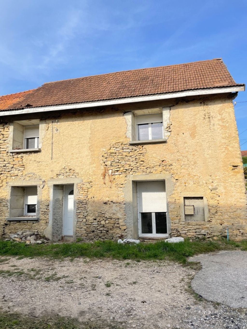Achat maison à vendre 1 chambre 101 m² - Siccieu-Saint-Julien-et-Carisieu