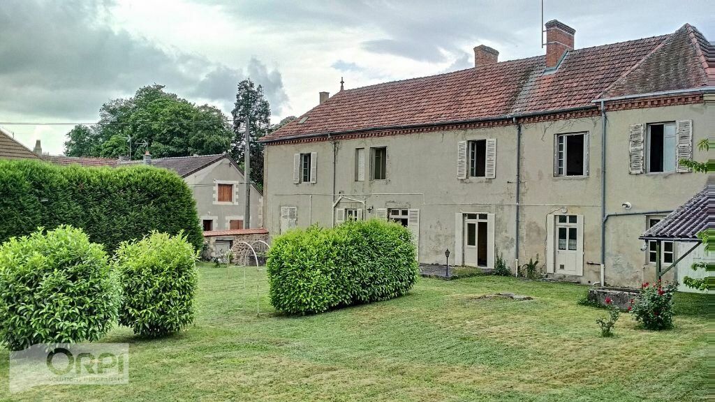 Achat maison à vendre 5 chambres 350 m² - Montmarault