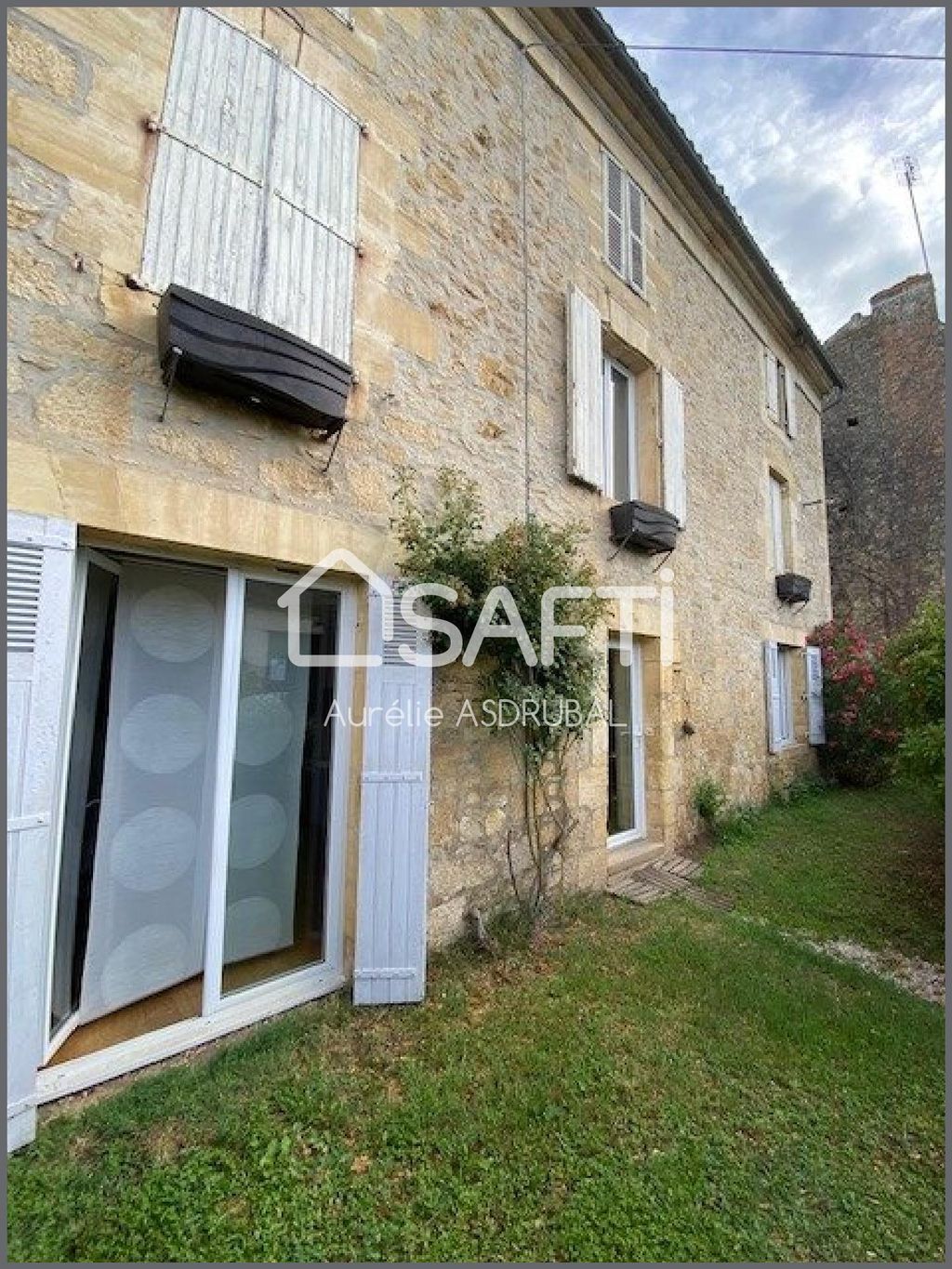 Achat maison à vendre 5 chambres 240 m² - Saint-Cyprien