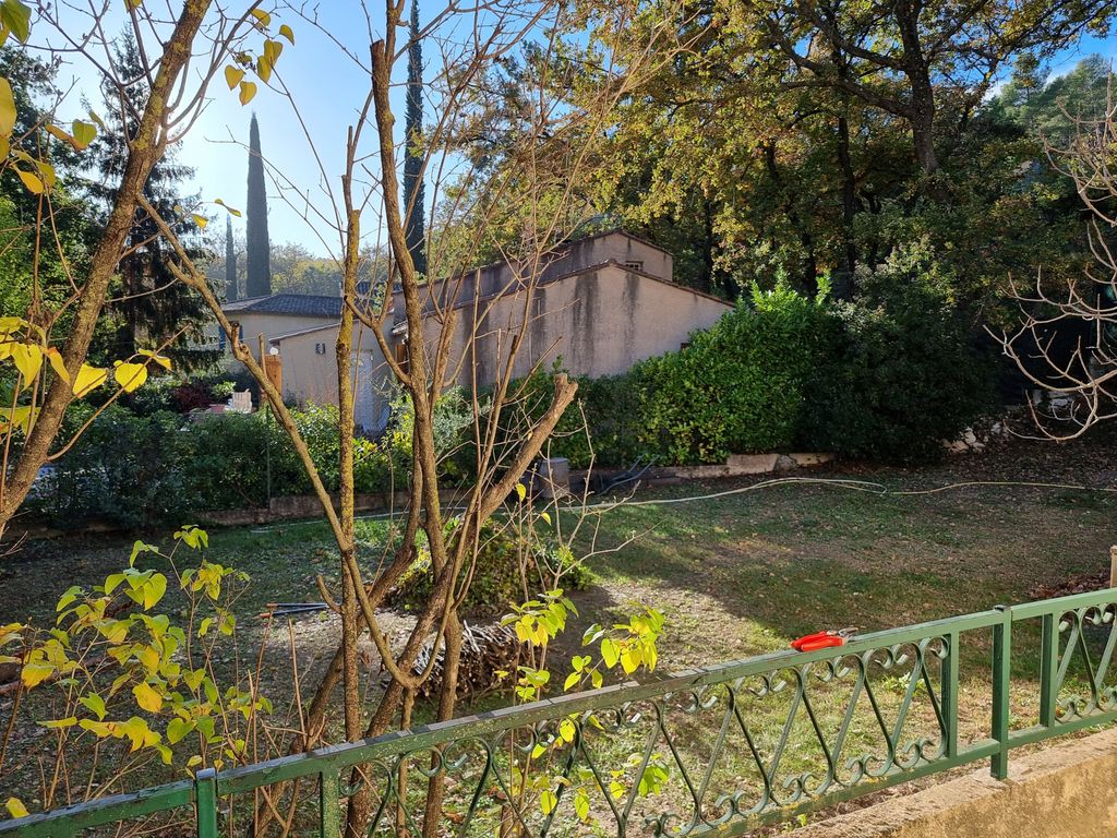 Achat maison à vendre 4 chambres 160 m² - La Roque-d'Anthéron