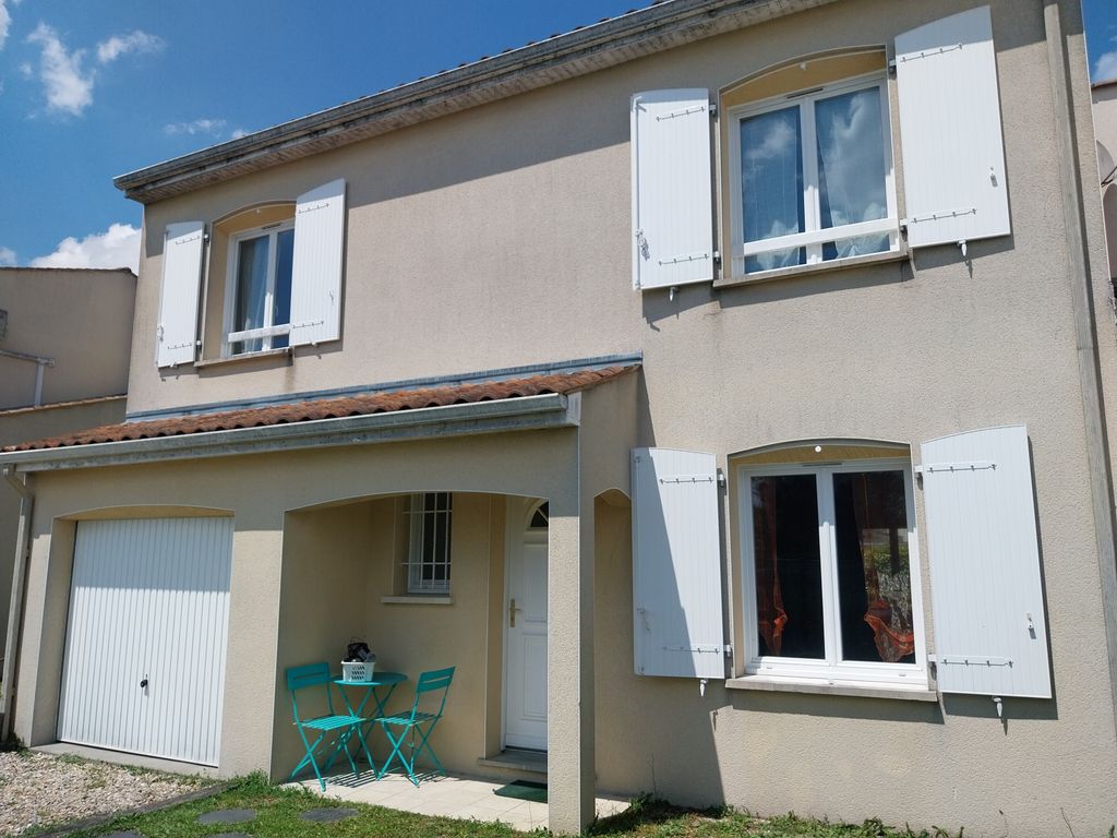 Achat maison à vendre 4 chambres 133 m² - Cognac