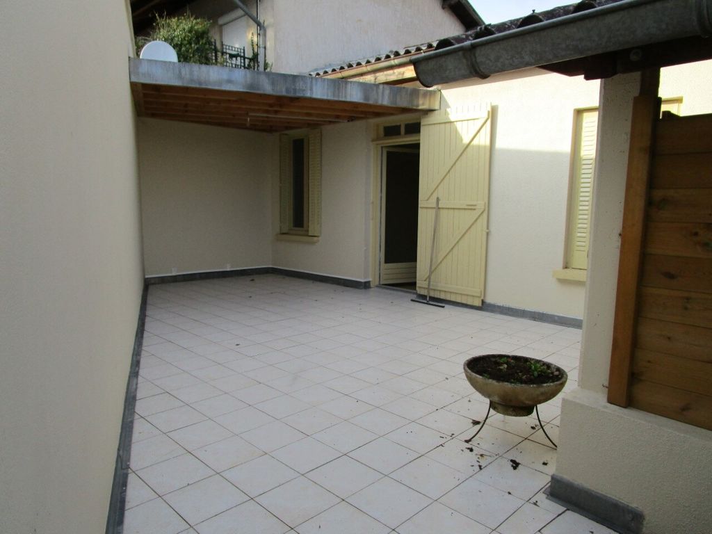 Achat appartement à vendre 3 pièces 83 m² - Saint-Denis-lès-Bourg
