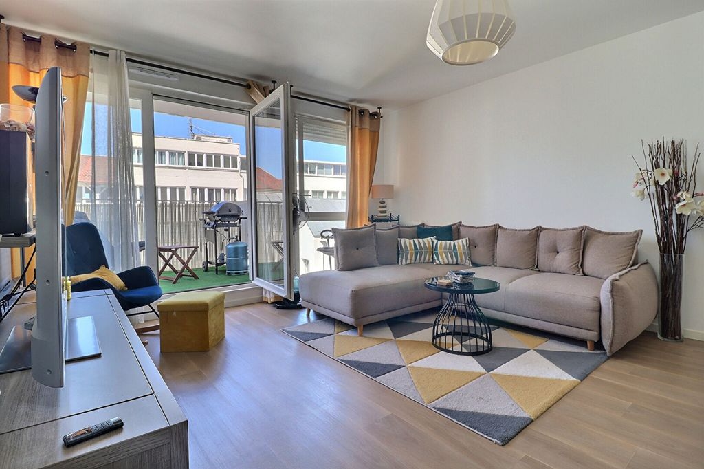 Achat appartement à vendre 4 pièces 82 m² - Saint-Denis