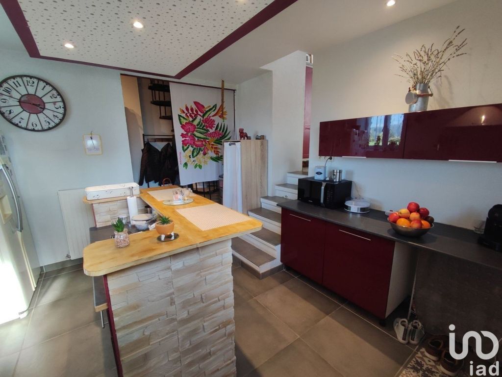 Achat maison à vendre 3 chambres 106 m² - Saint-Igny-de-Roche