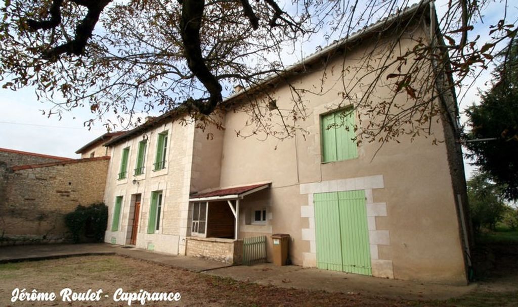 Achat maison à vendre 4 chambres 119 m² - Neuville-de-Poitou