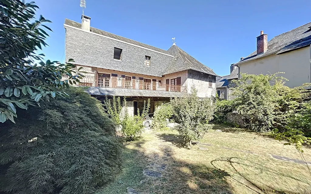 Achat maison à vendre 6 chambres 332 m² - Uzerche