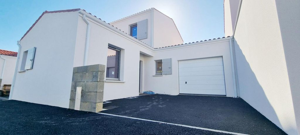 Achat maison à vendre 3 chambres 95 m² - Royan