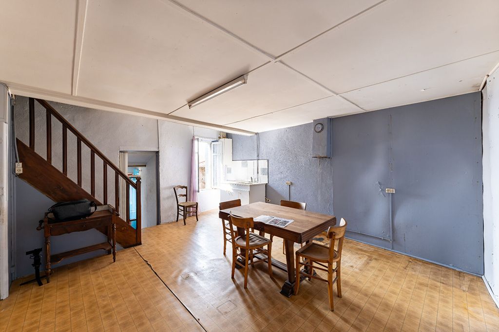 Achat maison à vendre 2 chambres 67 m² - Vertaizon