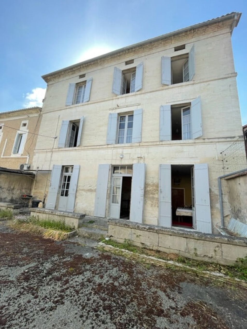 Achat maison à vendre 6 chambres 180 m² - Saint-Astier