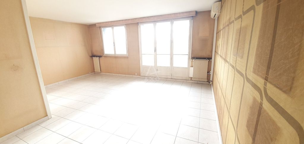 Achat appartement à vendre 4 pièces 82 m² - Villeurbanne