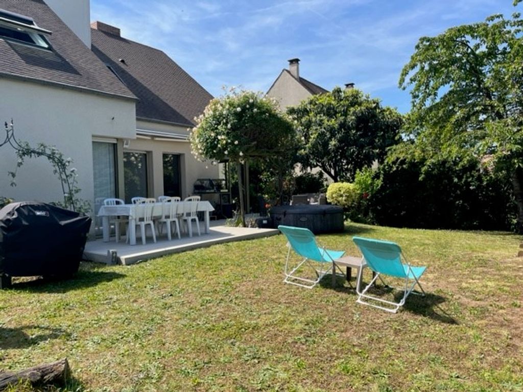 Achat maison à vendre 5 chambres 163 m² - Chatou