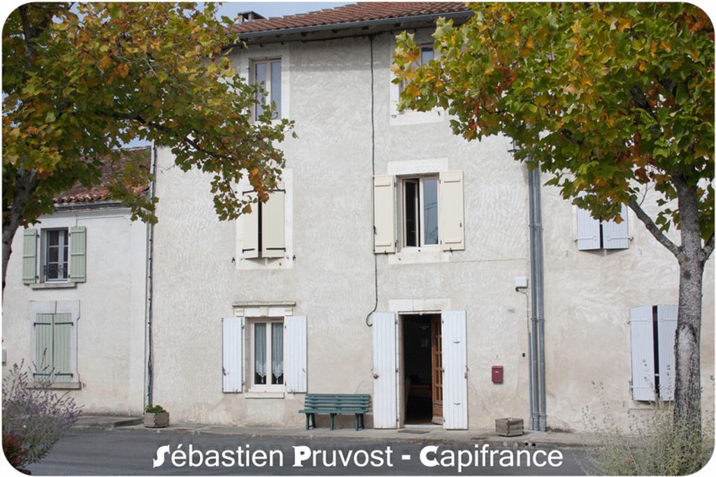 Achat maison 4 chambre(s) - Champagne-et-Fontaine