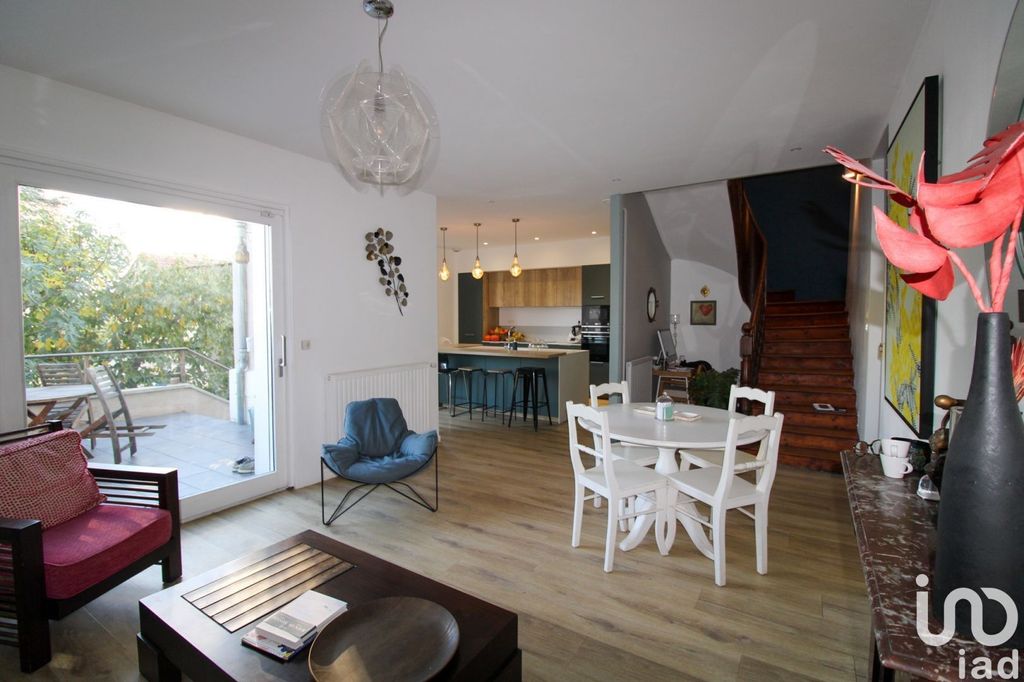 Achat maison à vendre 5 chambres 220 m² - Saint-Étienne