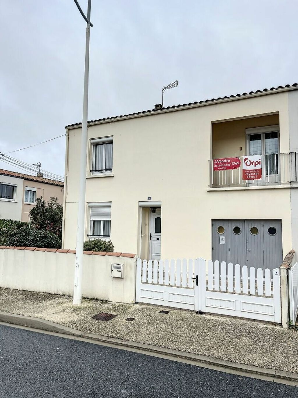Achat maison à vendre 4 chambres 85 m² - La Rochelle