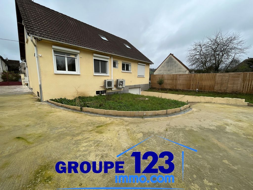 Achat maison à vendre 4 chambres 126 m² - Saint-Aubin-sur-Yonne