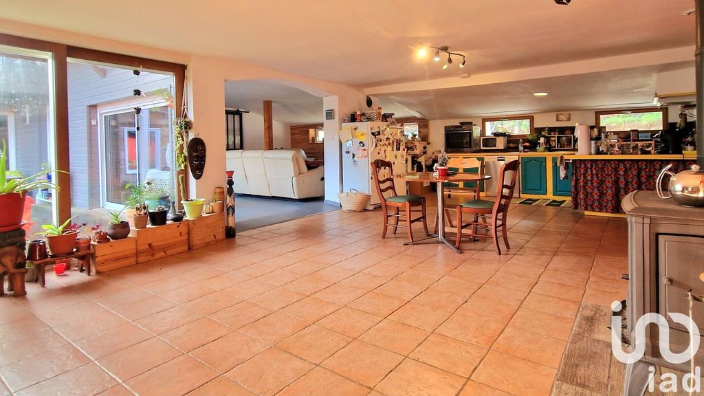 Achat maison à vendre 3 chambres 135 m² - Trédion