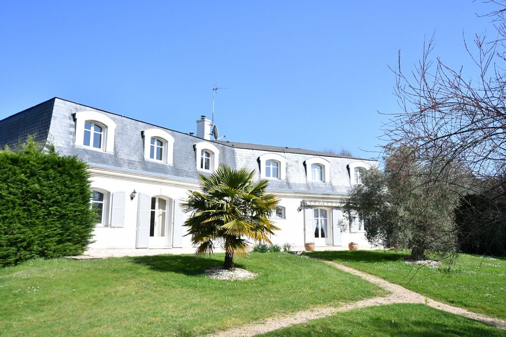 Achat maison à vendre 6 chambres 300 m² - Châteaubriant