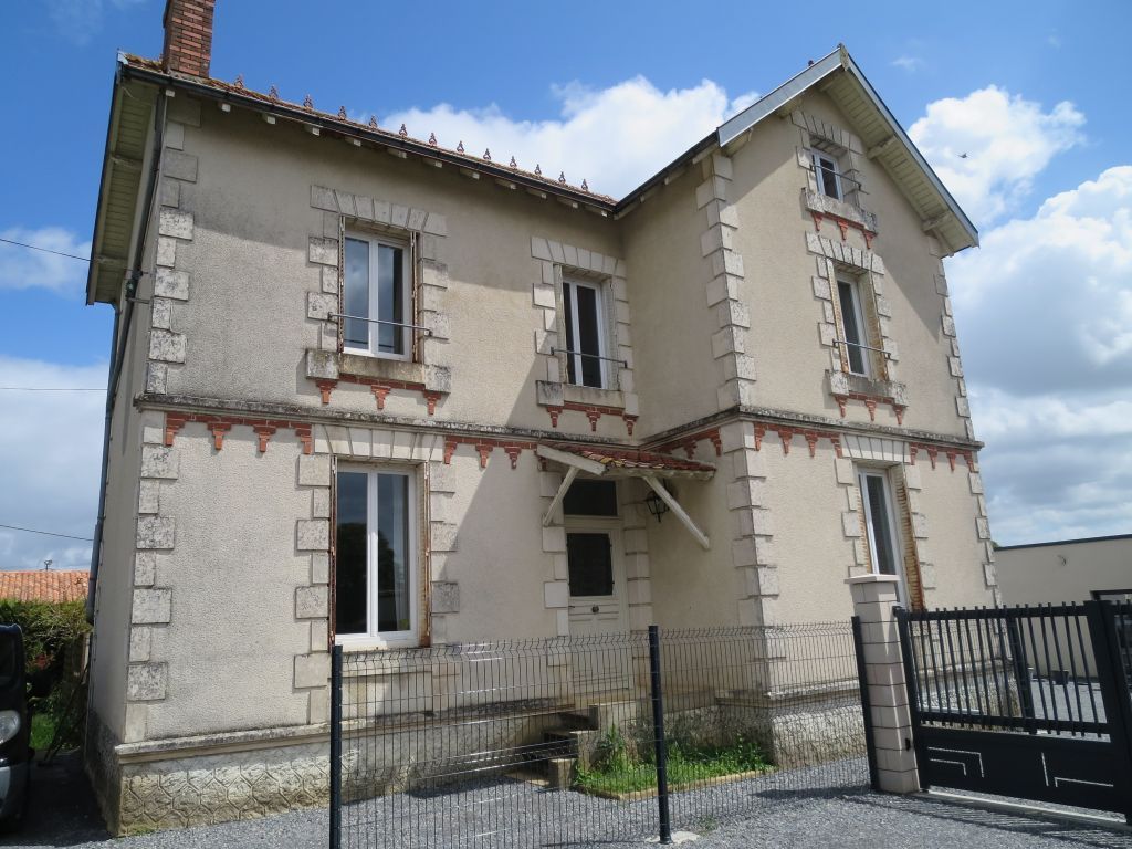 Achat maison à vendre 3 chambres 122 m² - La Villedieu-du-Clain