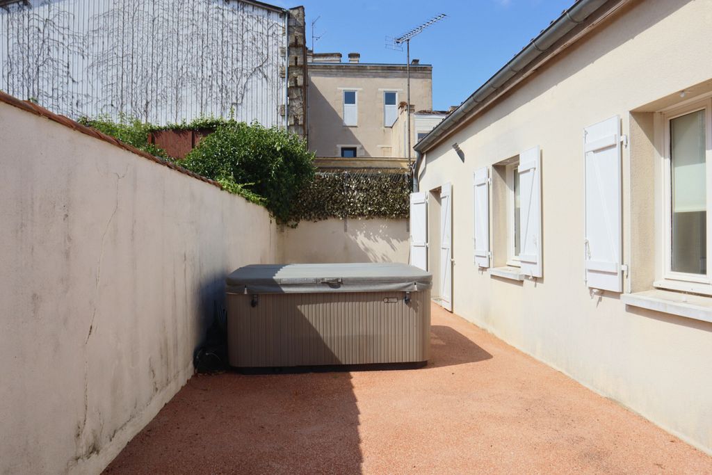 Achat maison à vendre 3 chambres 110 m² - Cognac