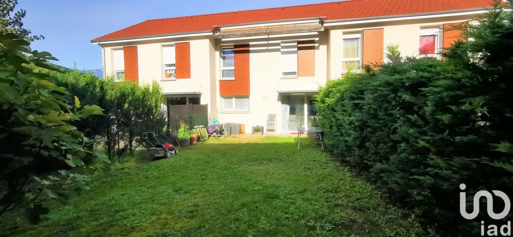 Achat appartement à vendre 4 pièces 82 m² - Saint-Georges-de-Commiers