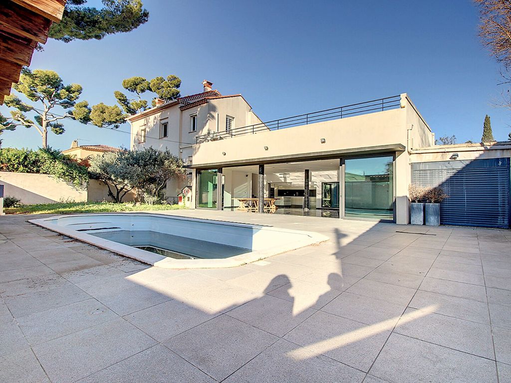 Achat maison à vendre 5 chambres 272 m² - Marseille 12ème arrondissement