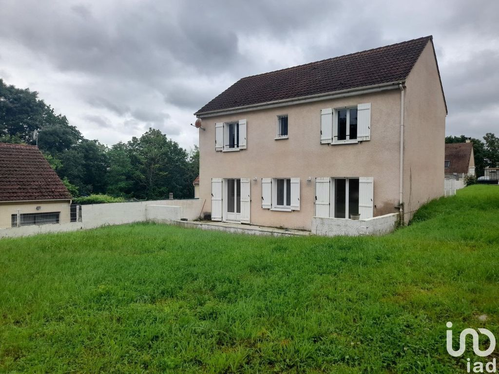 Achat maison à vendre 5 chambres 117 m² - Souppes-sur-Loing