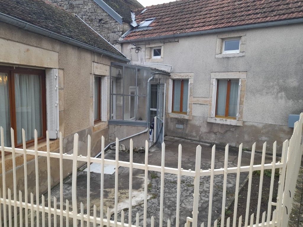 Achat maison à vendre 2 chambres 80 m² - Montbard