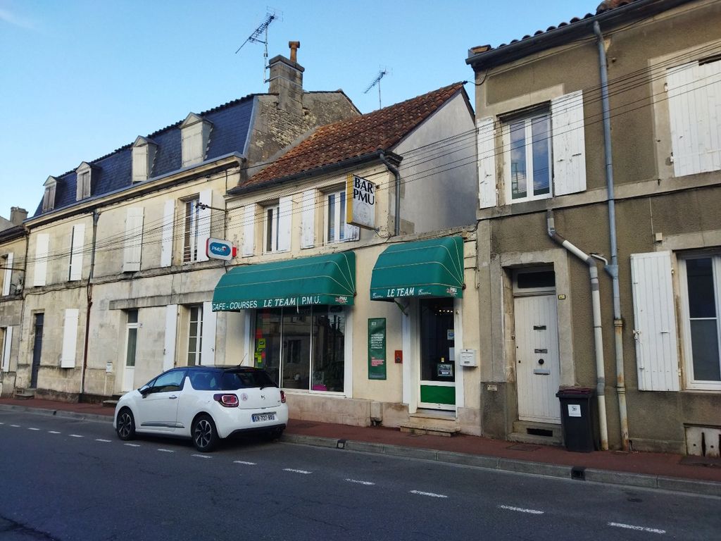 Achat maison à vendre 2 chambres 154 m² - Cognac