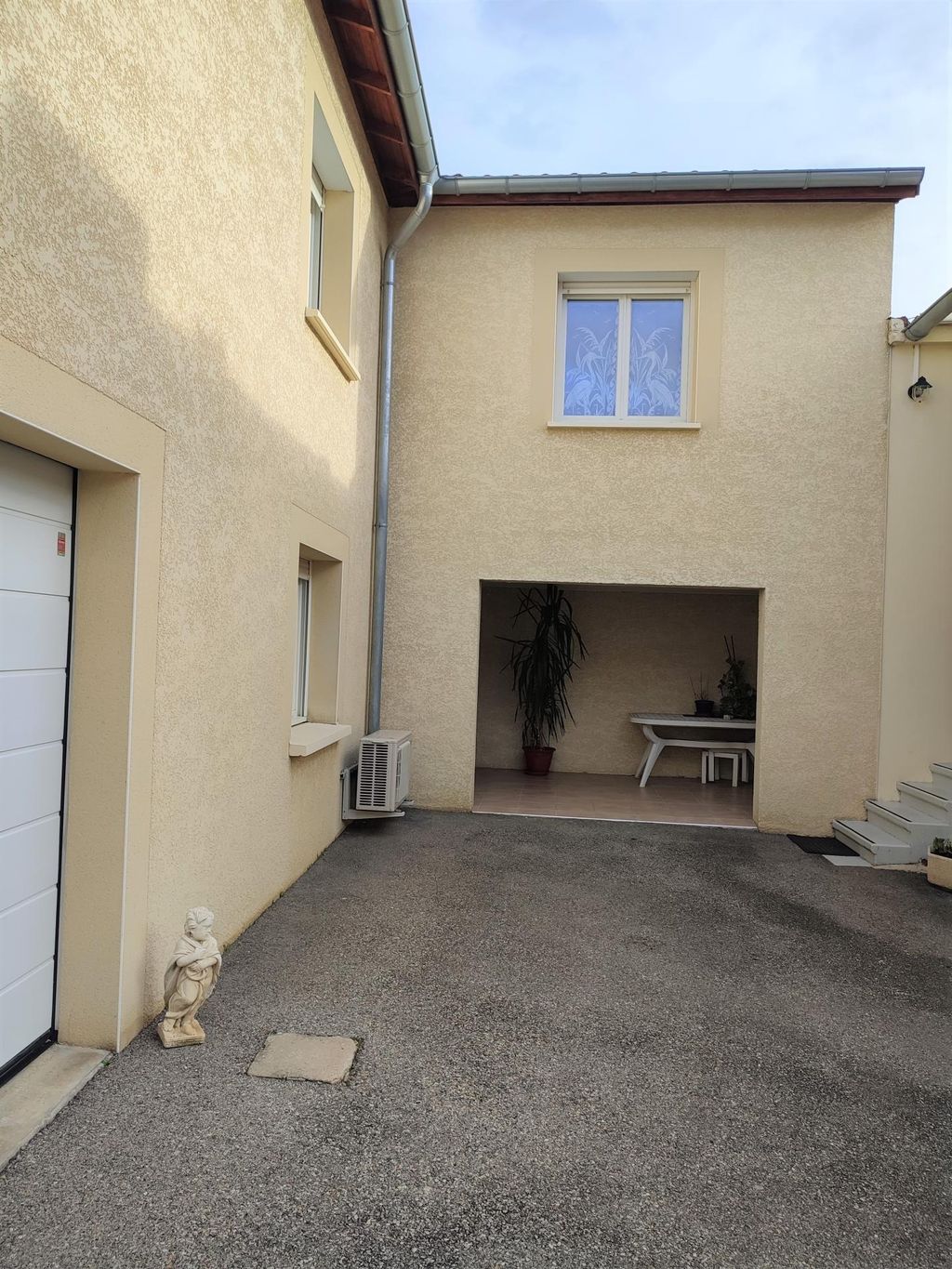 Achat maison à vendre 3 chambres 185 m² - Albon