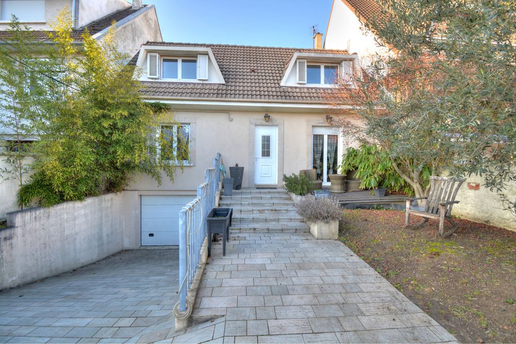 Achat maison à vendre 3 chambres 115 m² - Savigny-sur-Orge