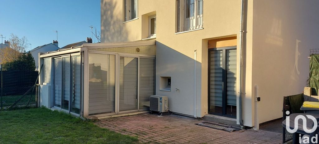 Achat maison à vendre 5 chambres 116 m² - Saint-Jean-de-la-Ruelle