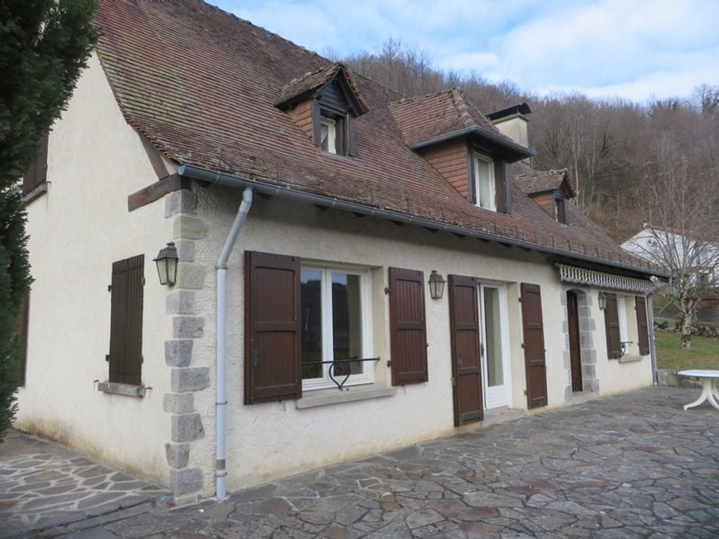 Achat maison à vendre 5 chambres 160 m² - Aurillac