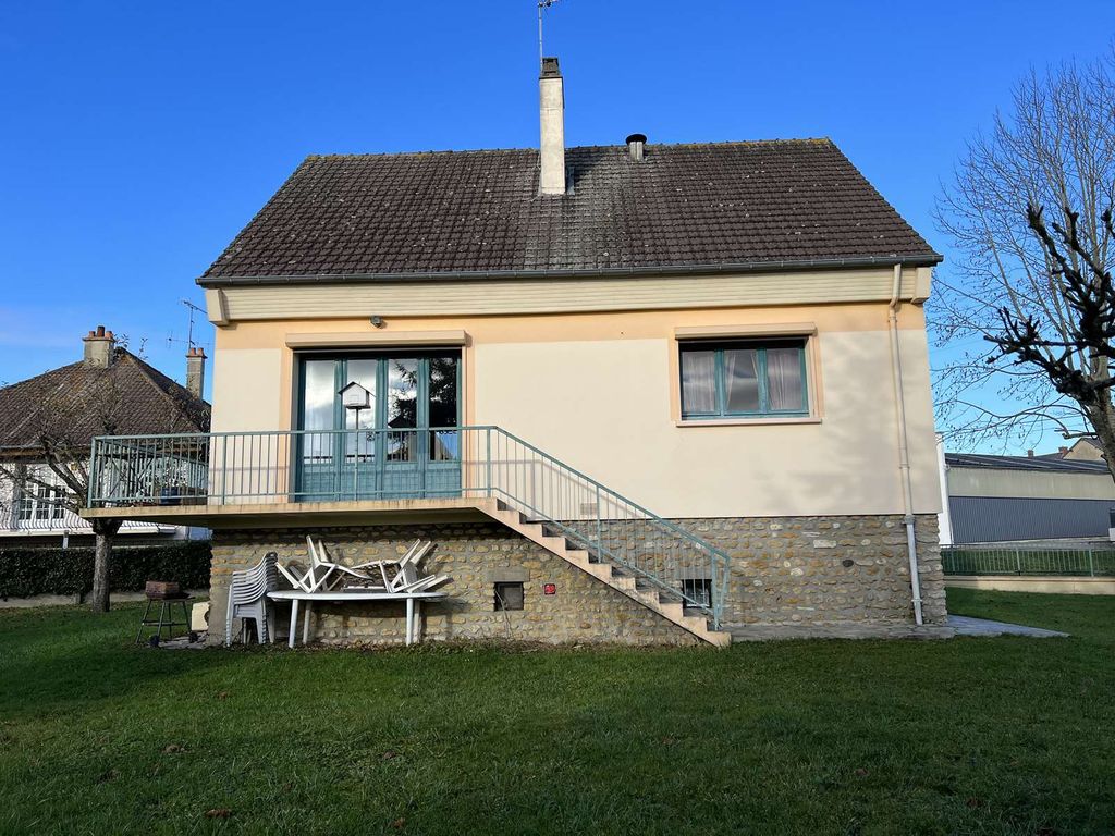 Achat maison à vendre 4 chambres 94 m² - Le Mêle-sur-Sarthe