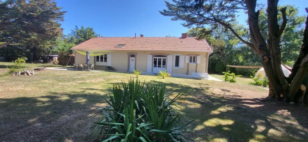 Achat maison à vendre 3 chambres 172 m² - Longeville-sur-Mer