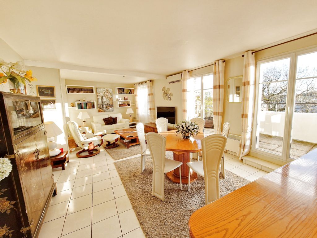Achat appartement à vendre 5 pièces 85 m² - Le Plessis-Trévise